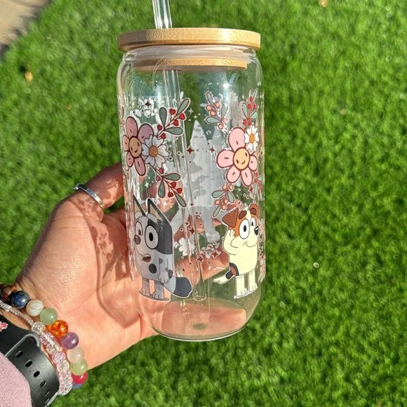 Bluey And Friend Glass Can, Comes With Wooden Lid& Glass Straw - Picture 3 of 4